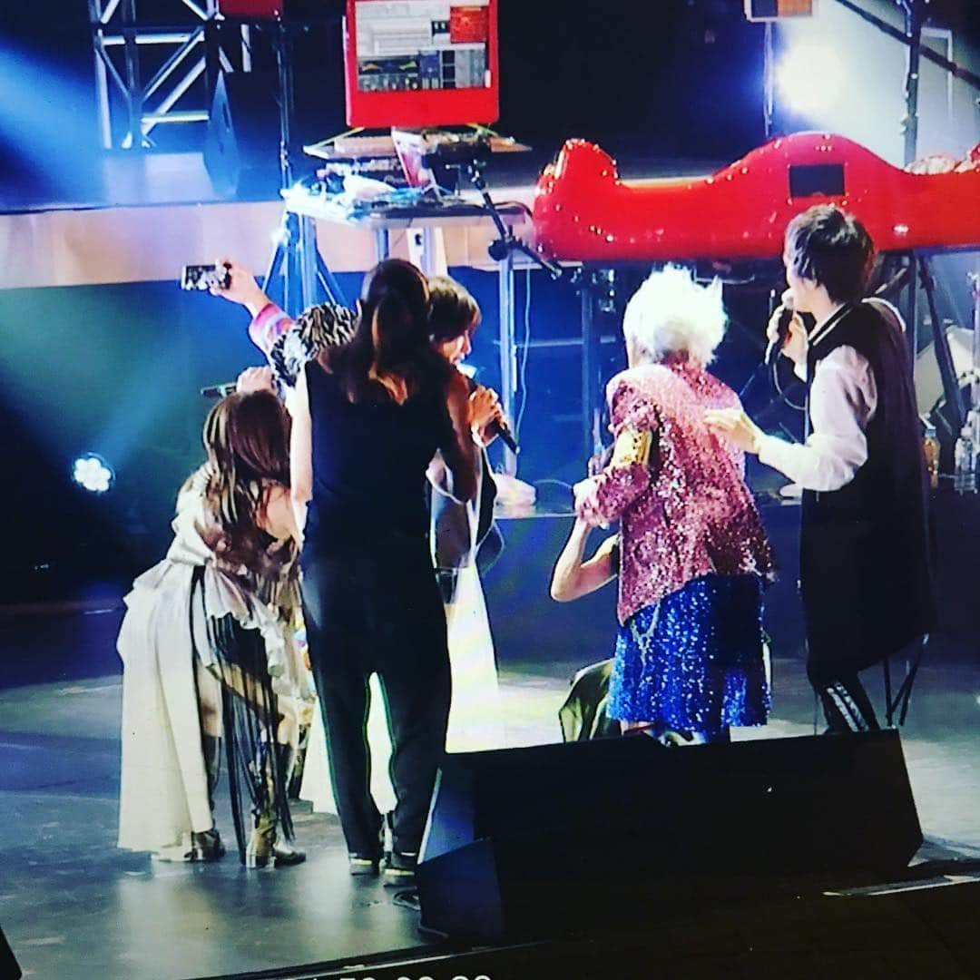 YU-KIさんのインスタグラム写真 - (YU-KIInstagram)「aceess×TRFJoint LiveのMix終了〜🎼 CSテレ朝で10／６辺りに？にOn airなはず。25thを迎えられた２つのユニットとオーディエンスとの歩み。#tmチルドレンな空気感　そしてまだまだ続く青春！を感じて頂けたらと思います。携わって頂いたスタッフ、#trfと#accessファンの皆さん！ありがとうございました💕 楽しみにしていてね😉 オンエアー前なんで💦私だけの絵で。😅 この７人の絵ってなかなか馴染んでると思わない？ #trf25th #access #yu-ki #ユーキ#daisukeasakura #hiroyukitakami」9月20日 21時14分 - yuuki.trf.1912