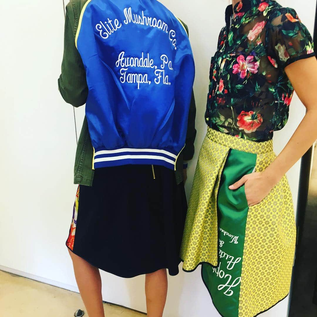 ハーヴェイフェアクロスのインスタグラム：「Vintage inspired embroidery #highlowfashion #vintage #embroidery #redux #fashionweek #harveyfaircloth #nyfw」