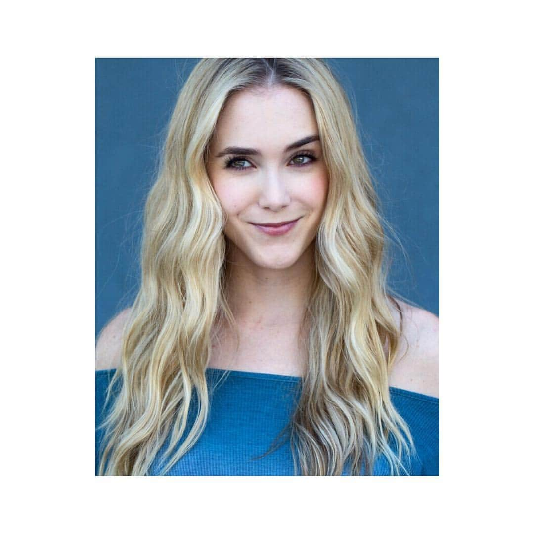 サーシャ・ピーターズさんのインスタグラム写真 - (サーシャ・ピーターズInstagram)「Get you a friend that can be both 😉 HAPPY BIRTHDAY BEAUTIFUL @spencerlocke 🎉🎉🎉🎉🎉」9月21日 3時19分 - sashapieterse