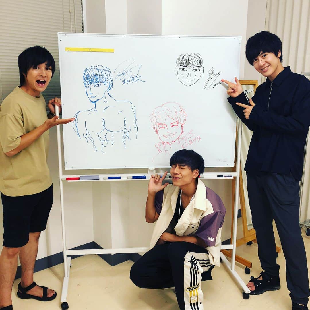 BOYS AND MENさんのインスタグラム写真 - (BOYS AND MENInstagram)「3人でお絵描き選手権🎉 お題「田中俊介」  #ボイメン #炎天下奪取 #本田剛文 #土田拓海 #吉原雅斗 #田中俊介 #誰が一番」8月28日 22時11分 - boysandmen_official