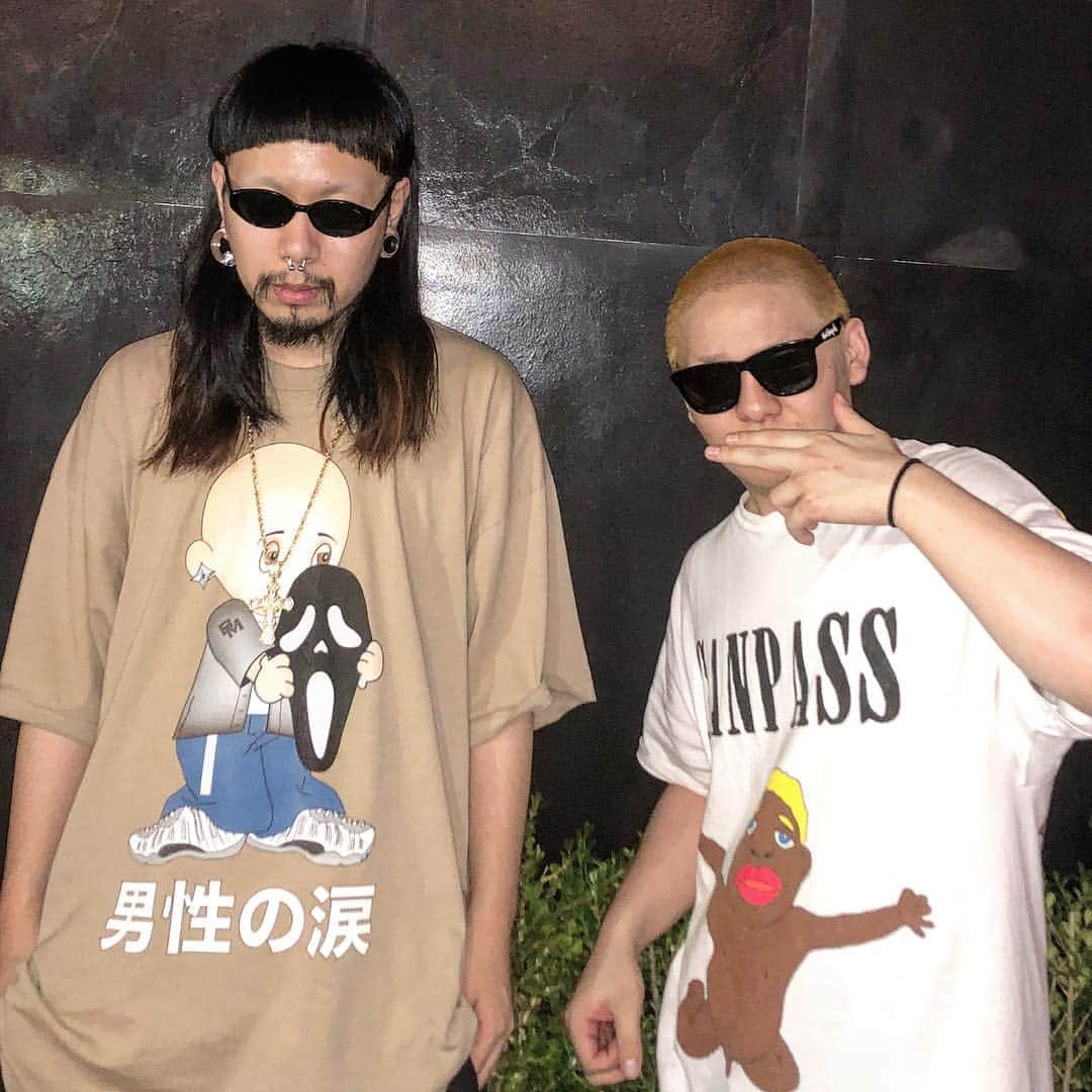 ロザッチのインスタグラム：「坊主にしましたー！OGI！Tシャツいい感じ！」