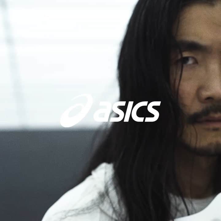 starRoのインスタグラム：「Check out the video made for @asics prior to our live show at their launch event at @stagnes_berlin tomorrow!!! There are only a few spot left for RSVP! Pls go to @unrtd.co bio!」