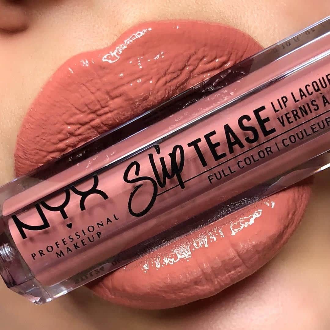 NYX Cosmeticsさんのインスタグラム写真 - (NYX CosmeticsInstagram)「Can we get a 🙌 for this gorg AF shade of our Slip Tease Lip Lacquer in the shade Decadent! It looks perfect on @anasbeautycafe! 💖💖💖 #nyxcosmetics #nyxprofessionalmakeup」8月29日 9時26分 - nyxcosmetics