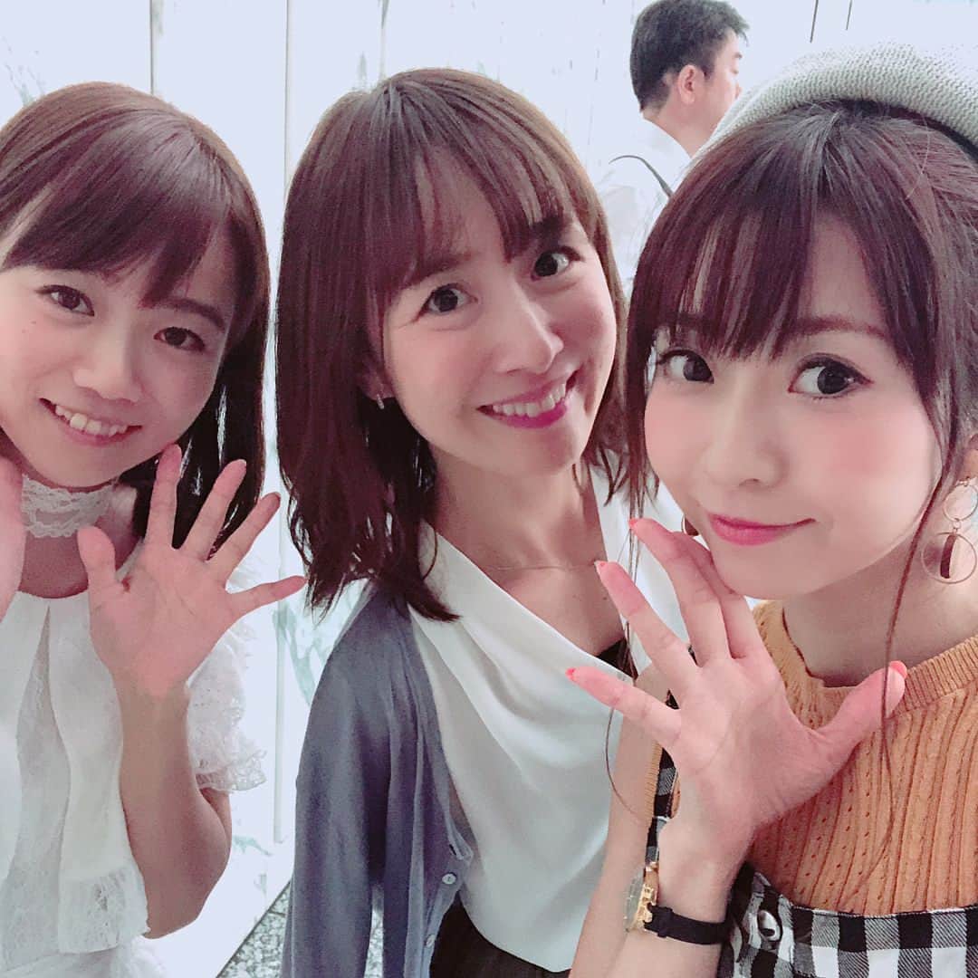 折原みかさんのインスタグラム写真 - (折原みかInstagram)「大好きなえりか先輩が集合かけてくれて幸せっす♡ #山川恵理佳 #先輩 #パイセン #大好きな人 #尊敬 #事務所の大先輩 #久しぶりにお会いできました #いつも美しい #優しい #お洒落 #先輩ママ #アヴィラ #旦那様はおさるさん #女子会 #お世話になってます #また会えますように #星野明日香 #天使 #後輩 #アバンギャルズ #みんなちっちゃい #笑」8月29日 20時41分 - mikaorihara