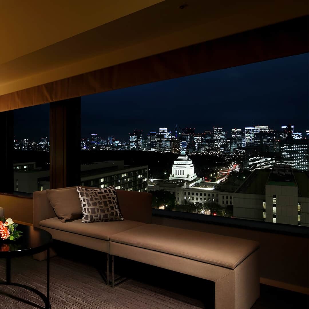 東急ホテルズさんのインスタグラム写真 - (東急ホテルズInstagram)「🏨 ←swipe→  客室からのライトアップされた#国会議事堂の夜景🌃  #東急ホテル#キャピトルホテル東急 #ザキャピトルホテル東急 #thecapitolhoteltokyu #ホテル #非日常#ホテルライフ #国会議事堂 #旅行好きな人と繋がりたい」8月29日 12時14分 - tokyuhotels