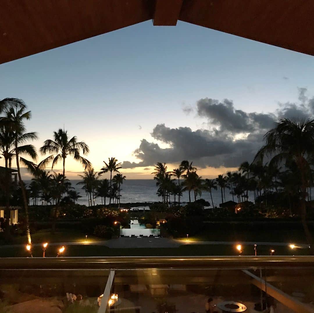 辻莉紗子のインスタグラム：「Savoring the end of summer moment..🌴🌞🙏 #hawaii #summervacation2018」