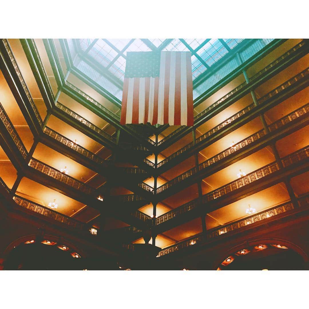 潘めぐみさんのインスタグラム写真 - (潘めぐみInstagram)「由緒正しき . The Brown Place Hotel and Spa . #America #Denver」8月30日 7時33分 - han_meg_han