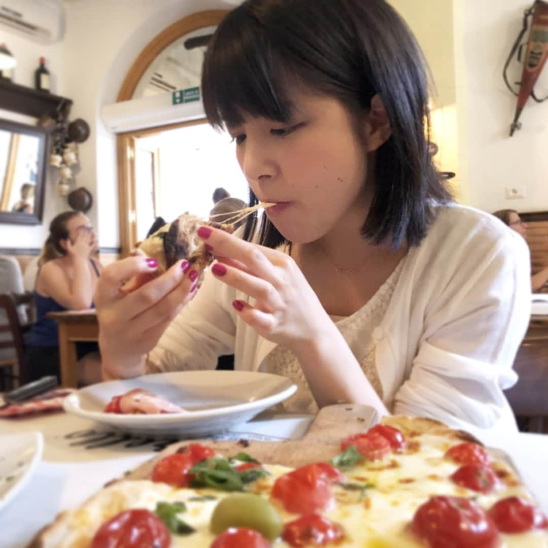 川島海荷さんのインスタグラム写真 - (川島海荷Instagram)「この夏、イタリア旅行でのハイライト。 ずばりpizza🍕🍕🍕」8月30日 9時49分 - umika_kawashima