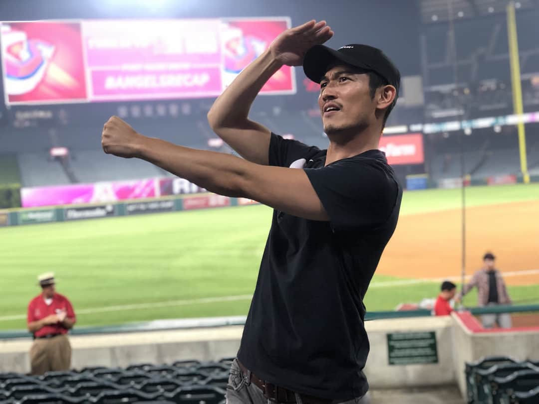 野久保直樹さんのインスタグラム写真 - (野久保直樹Instagram)「Go to AngelStadium yesterday ‼️ I’m so excited 😆  thanks！brother‼︎ #anaheim #angels #stadium #trout #kiiiiid #pujols #大谷翔平 #mlb #baseball」8月30日 12時10分 - naoki_nokubo