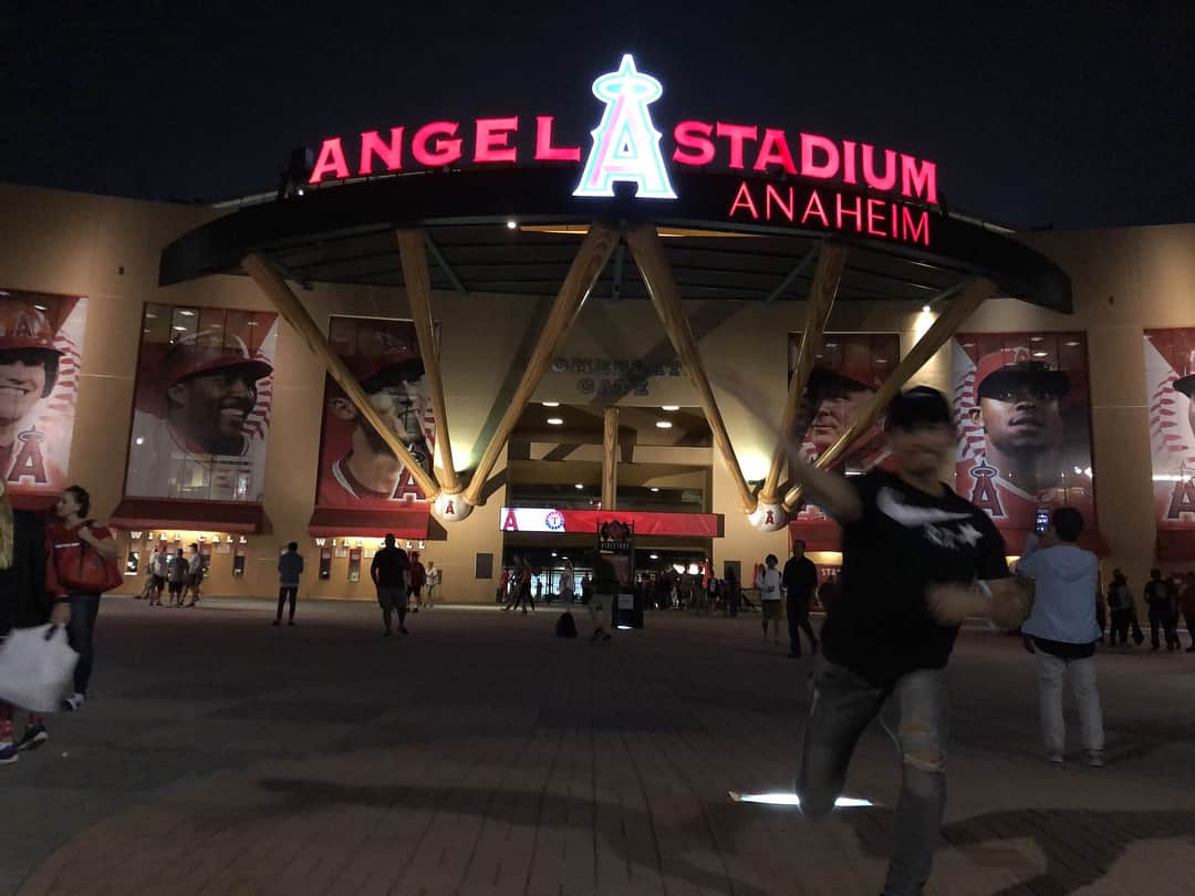 野久保直樹さんのインスタグラム写真 - (野久保直樹Instagram)「Go to AngelStadium yesterday ‼️ I’m so excited 😆  thanks！brother‼︎ #anaheim #angels #stadium #trout #kiiiiid #pujols #大谷翔平 #mlb #baseball」8月30日 12時10分 - naoki_nokubo