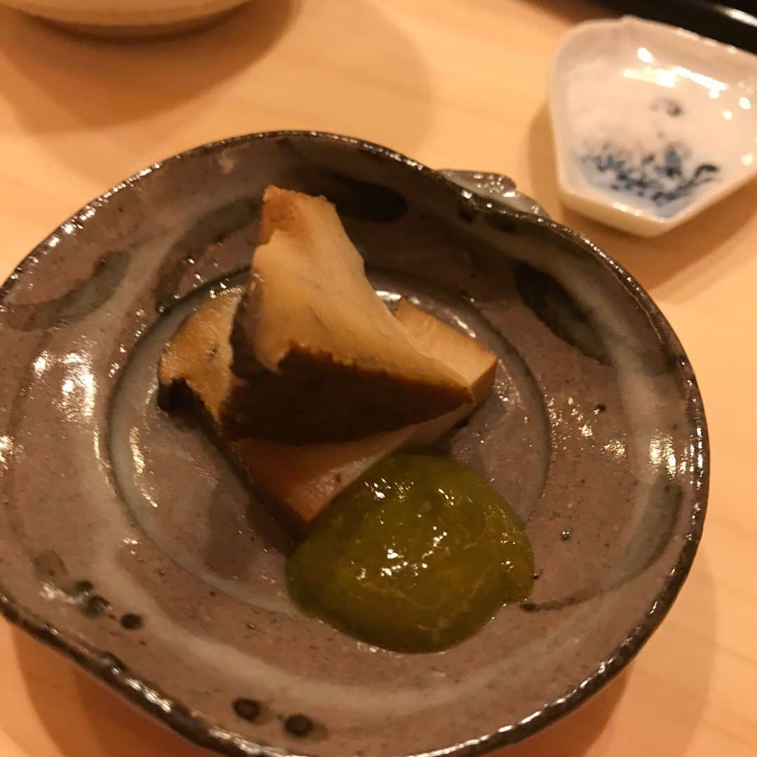 西川史子さんのインスタグラム写真 - (西川史子Instagram)「銀座でお寿司食べたあと、石原裕次郎さん展へ。  女3人で、嫉妬について語る 幸せなら嫉妬はしない。 その通り  #鮨いしやま」8月30日 12時51分 - dr.ayako_nishikawa