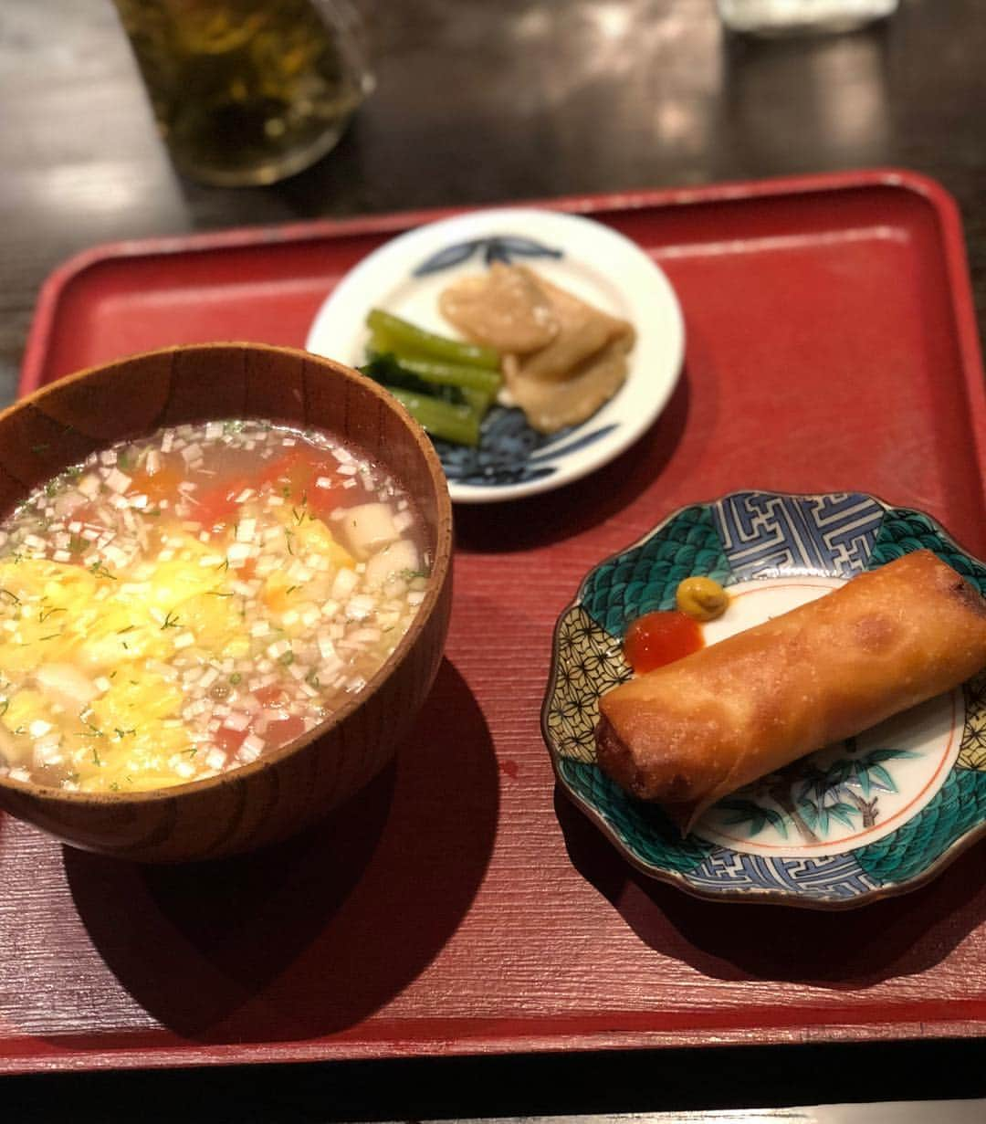 和田正人さんのインスタグラム写真 - (和田正人Instagram)「ふかひれあんかけご飯。久しぶりに食したけどやっぱ美味い。そして熱々。さめないうちに一気に食べる。サメだけに。。。♡」8月30日 13時48分 - daaaaaawaaaaaa