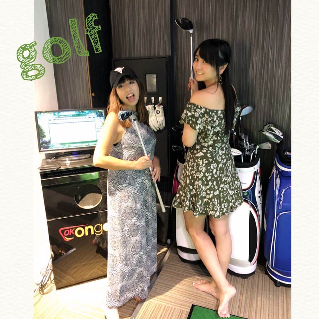 脊山麻理子のインスタグラム：「みおりんと赤坂の @golf.attendant でラウンド♡シュミレーションゴルフ慣れてなかったけど、みおりんとあやか店長に教えて貰いながらラウンドしたら楽しめたにゃ♡毎月コンペしているとのこと、また参加したいな♡ ＃ゴルフ女子 #golf #シュミレーションゴルフ #golfgirls #赤坂」