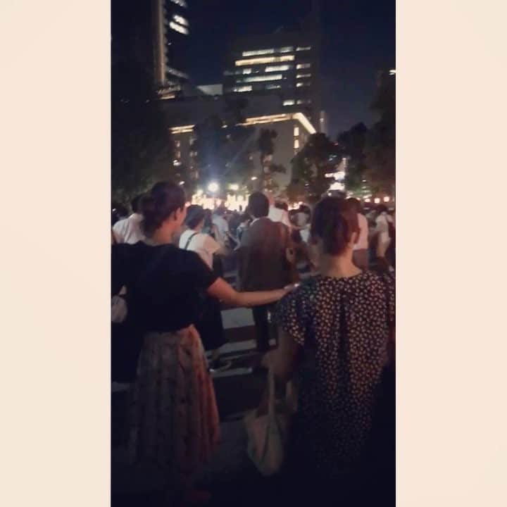 千葉アリサのインスタグラム：「通りがかりの お疲れ🍺とワンフレーズ踊れて嬉しすぎの舞😆 #月がでたでた  #夏の終わり」
