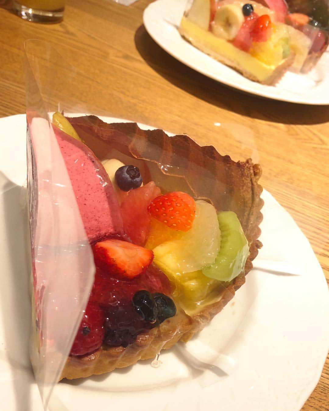 高見侑里さんのインスタグラム写真 - (高見侑里Instagram)「◡̈♥︎ ケーキ食べ放題で意気込んで行ったにも関わらず、３つしか食べられませんでした...🙁 #スイーツ巡り #ケーキ食べ放題」8月30日 20時11分 - yuri_takami_official