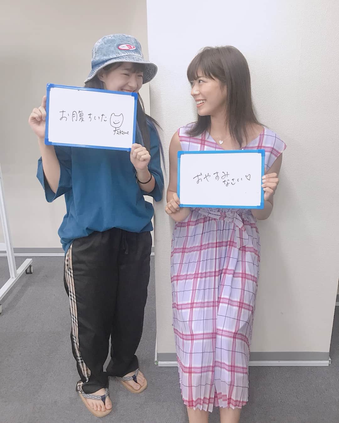 わちみなみのインスタグラム：「たかねんちゃんと🐶 @takane46world .  同じ福岡出身ですごい天然でかわいいよ〜。。妹のようです笑 .  わたしとちがって、超白くて羨ましい💡 . #身長差 #たかねん ちゃん？  #わちみなみ」