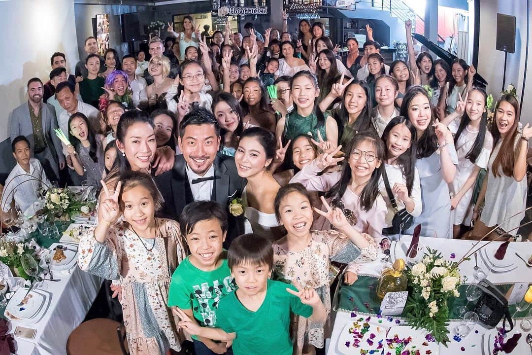 村元小月のインスタグラム：「August 18 2018♡ Last but not least our Wedding Party in Bangkok!  Yuhei and I want to thank everyone from the bottom of our hearts for such a wonderful and lovely time. I want to thank all skaters parents and all the coaches for making this party happen. Special thanks to @kwangdkg @coachjantha @uni_karn for organizing the party! Thank you @lordluc for the amazing venue! Thank you skaters for the lovely messages! Thank you @earthanwapa for the beautiful makeup and lovely dress! I want to thank everyone again for the generous gifts. The biggest thank you to Khun @kay_silpaarcha . I would not be here if it wasn’t for you. I am so lucky for the loving family I have here in Bangkok! Thank you everyone!!」