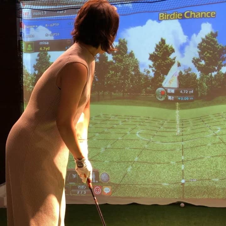 のインスタグラム：「パターはカップ見ない！！ #ラウンド #golf #ゴルフ #ゴルフ女子 #オーバースイングなおしたい #gaラウンド」