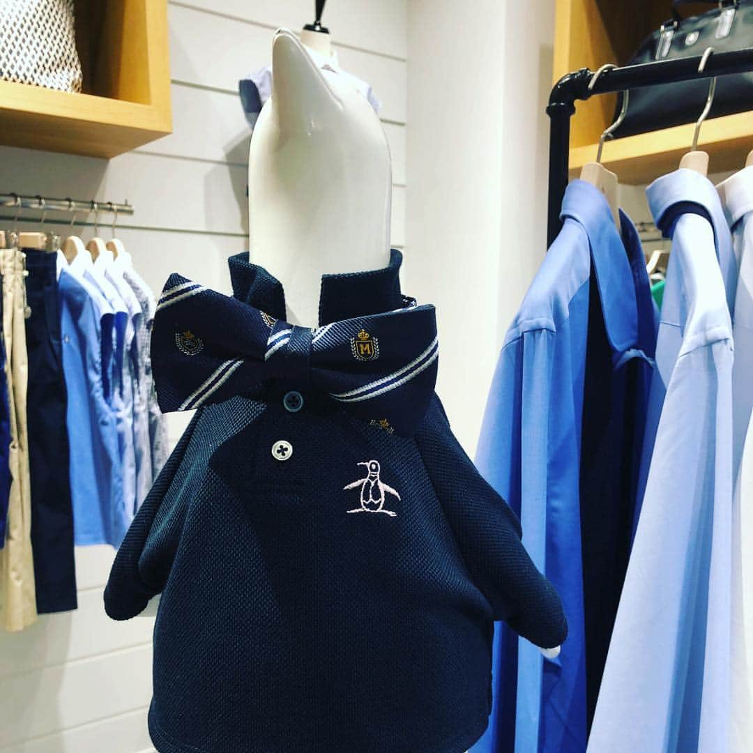のインスタグラム：「"MUNSINGWEAR CLUBHOUSE GINZA" 僕もスタッフ。 #munsingwear #clubhouse #ginza #flagship #littlepete  #マンシングウェア #クラブハウス #銀座 #旗艦店  #リトルピート」