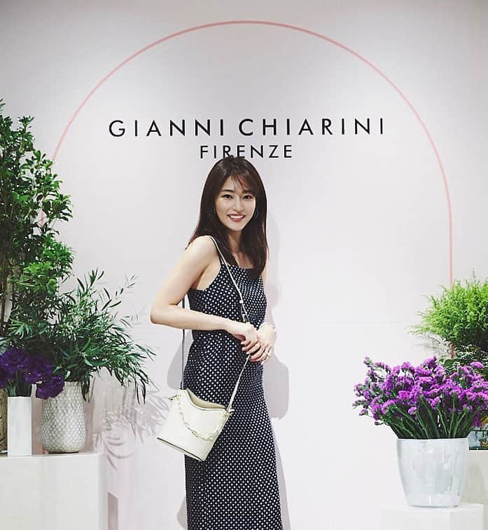 松山亜耶のインスタグラム：「@giannichiarini Open reception party❤️ 色も形も豊富でとっても可愛かったです❤️ #giannichiarini #giannichiariniginza #ジャンニキアリーニ @giannichiarini」