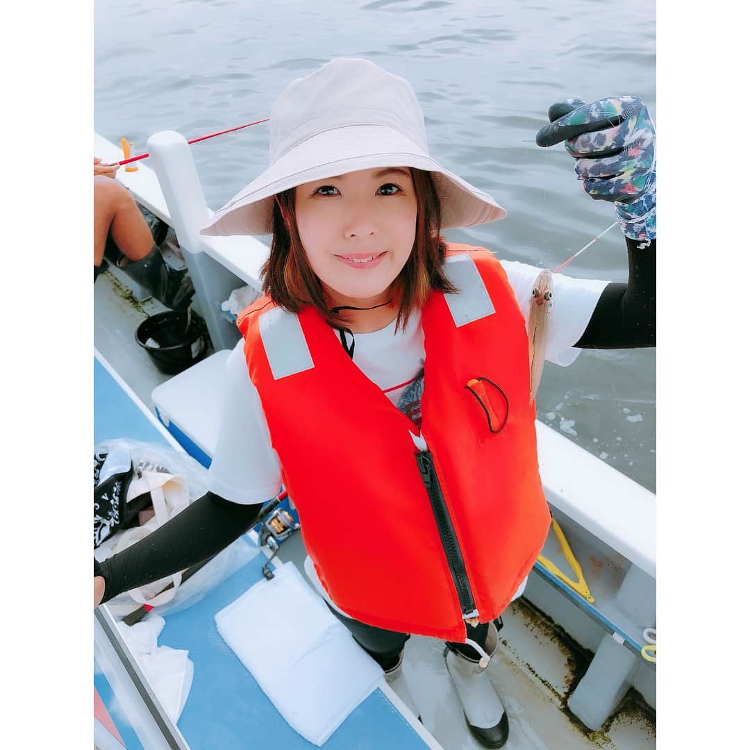 福咲れんさんのインスタグラム写真 - (福咲れんInstagram)「シロギス〜ϵ( 'Θ' )϶ 釣り仲間６人で行って、なかなか良い釣果でした！ . #釣りガール #釣りを趣味にしたい人  #fishing  #シロギス」8月31日 15時11分 - renren108