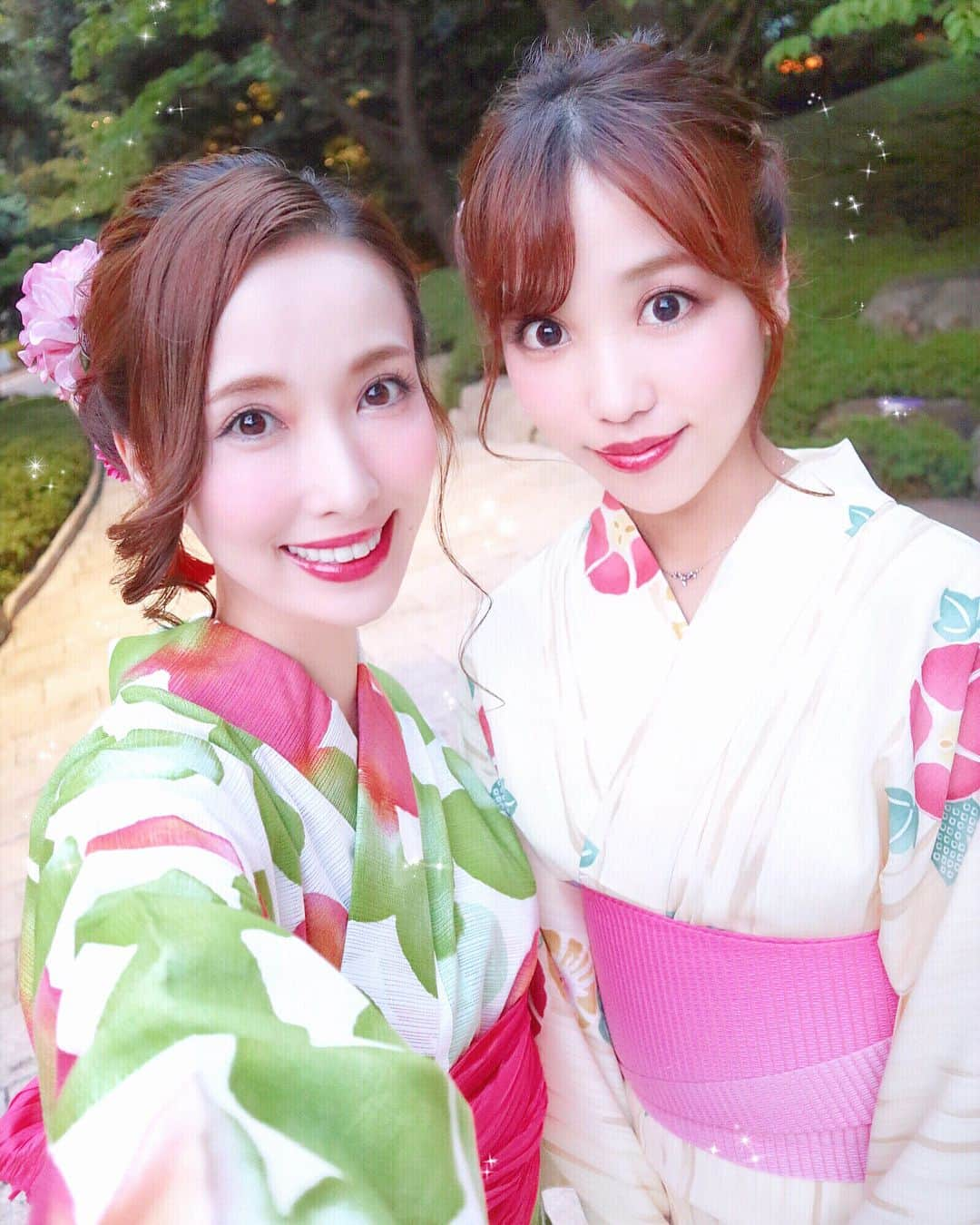 瀬戸早妃さんのインスタグラム写真 - (瀬戸早妃Instagram)「きのうのお祭り🍧🎋 ドレスコードが浴衣だったので、 一緒に行った穐田和恵ちゃん @kazue.akita とたくさん写真撮っちゃいました🎀 . 今回かずのヘアアレンジをさせてもらいました💖 自分のヘアアレンジは好きでよくやってるけど、お友達にしてあげる機会はあまりないので緊張しました😘笑 喜んでもらえてよかったです💖 . 平成最後の夏、大好きなかずと一緒にお祭り満喫しました✨ . なぜか動画2人ともおそるおそる喋ってる😘笑  #michebloomin #love_michebloomin #hataori #ミッシュブルーミン #かわいいをもっと #ミッシュブラウン #夏イベント #お祭り #浴衣 #浴衣女子 #モダン浴衣 #着物 #浴衣ヘアアレンジ #浴衣ヘア #ヘアアレンジ #八芳園 #summerparty #summerfestival #japan #tokyo #hairarrange #yukata  #浴衣ヘアアレンジ」8月31日 17時57分 - plievesaki