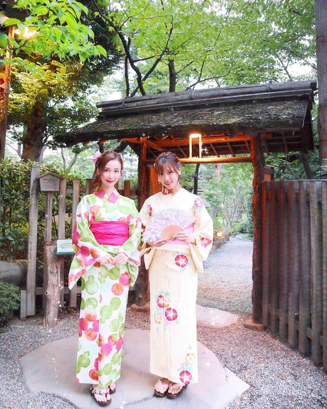 瀬戸早妃さんのインスタグラム写真 - (瀬戸早妃Instagram)「きのうのお祭り🍧🎋 ドレスコードが浴衣だったので、 一緒に行った穐田和恵ちゃん @kazue.akita とたくさん写真撮っちゃいました🎀 . 今回かずのヘアアレンジをさせてもらいました💖 自分のヘアアレンジは好きでよくやってるけど、お友達にしてあげる機会はあまりないので緊張しました😘笑 喜んでもらえてよかったです💖 . 平成最後の夏、大好きなかずと一緒にお祭り満喫しました✨ . なぜか動画2人ともおそるおそる喋ってる😘笑  #michebloomin #love_michebloomin #hataori #ミッシュブルーミン #かわいいをもっと #ミッシュブラウン #夏イベント #お祭り #浴衣 #浴衣女子 #モダン浴衣 #着物 #浴衣ヘアアレンジ #浴衣ヘア #ヘアアレンジ #八芳園 #summerparty #summerfestival #japan #tokyo #hairarrange #yukata  #浴衣ヘアアレンジ」8月31日 17時57分 - plievesaki