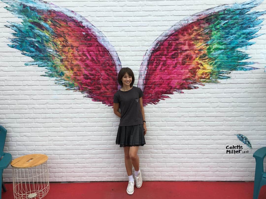 のインスタグラム：「#japan #enoshima #hawaii #mokeshawaii #angelwings  #江ノ島 #モケスハワイ江ノ島 #ハワイ #天使の羽  日本に滞在中、ハワイでもしたことがない事してみました👼🏻想像以上に楽しい〜✨」