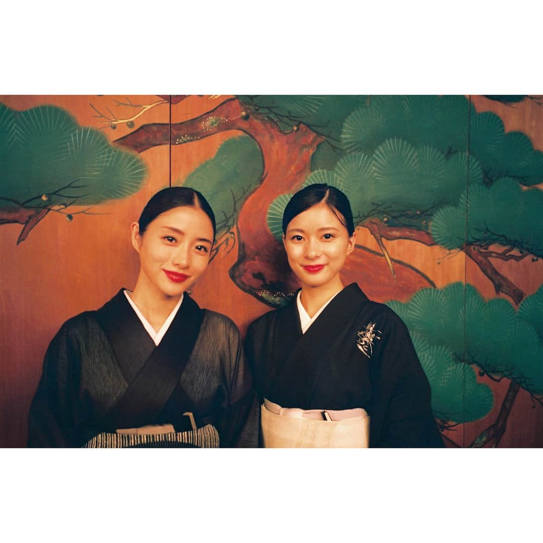 芳根京子さんのインスタグラム写真 - (芳根京子Instagram)「「高嶺の花」 第8話 ありがとうございました。  石原さんが「ななと仲悪いのやだー」と言ってくださいました。 わたしも胸が苦しかった、、 花を生けて毒が抜けたななは これからどうなるのでしょうか。 来週もお楽しみに☺︎ #film #高嶺の花」9月1日 9時49分 - yoshinekyoko