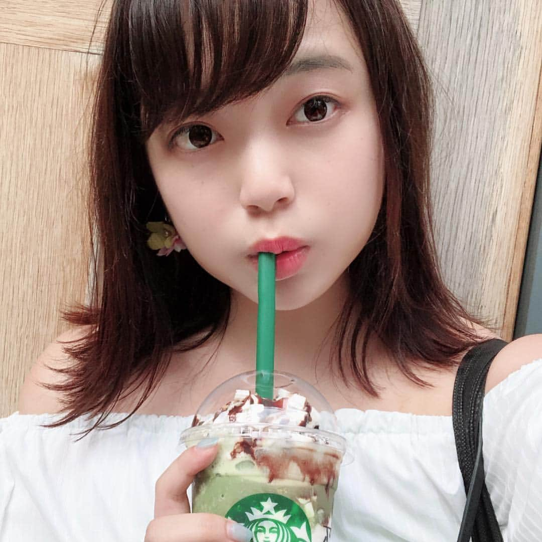 伊藤真莉さんのインスタグラム写真 - (伊藤真莉Instagram)「インスタサボりがち。。 とりあえずリハビリで1投稿。 . 今日から投票始まるので、よろしくおねがいしまっす！！💗 . #スタバ #スタバ新作 #抹茶スモアフラペチーノ #カフェデート #カフェスタグラム #カフェめぐり #東京カフェ #いとまりとデート飯 #ミスコン #ミス東大 #ミスコンファイナリスト」9月1日 9時54分 - misstodai201801