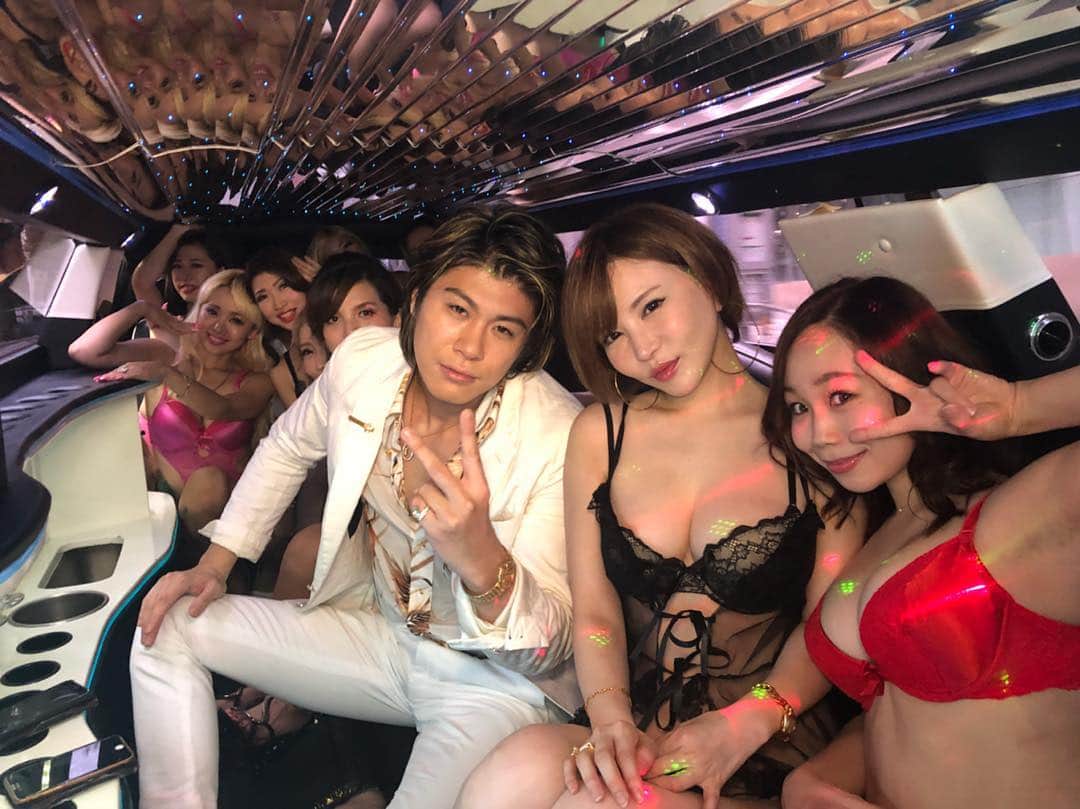 里美ゆりあのインスタグラム：「❤#sexy#girls#movie#pv」