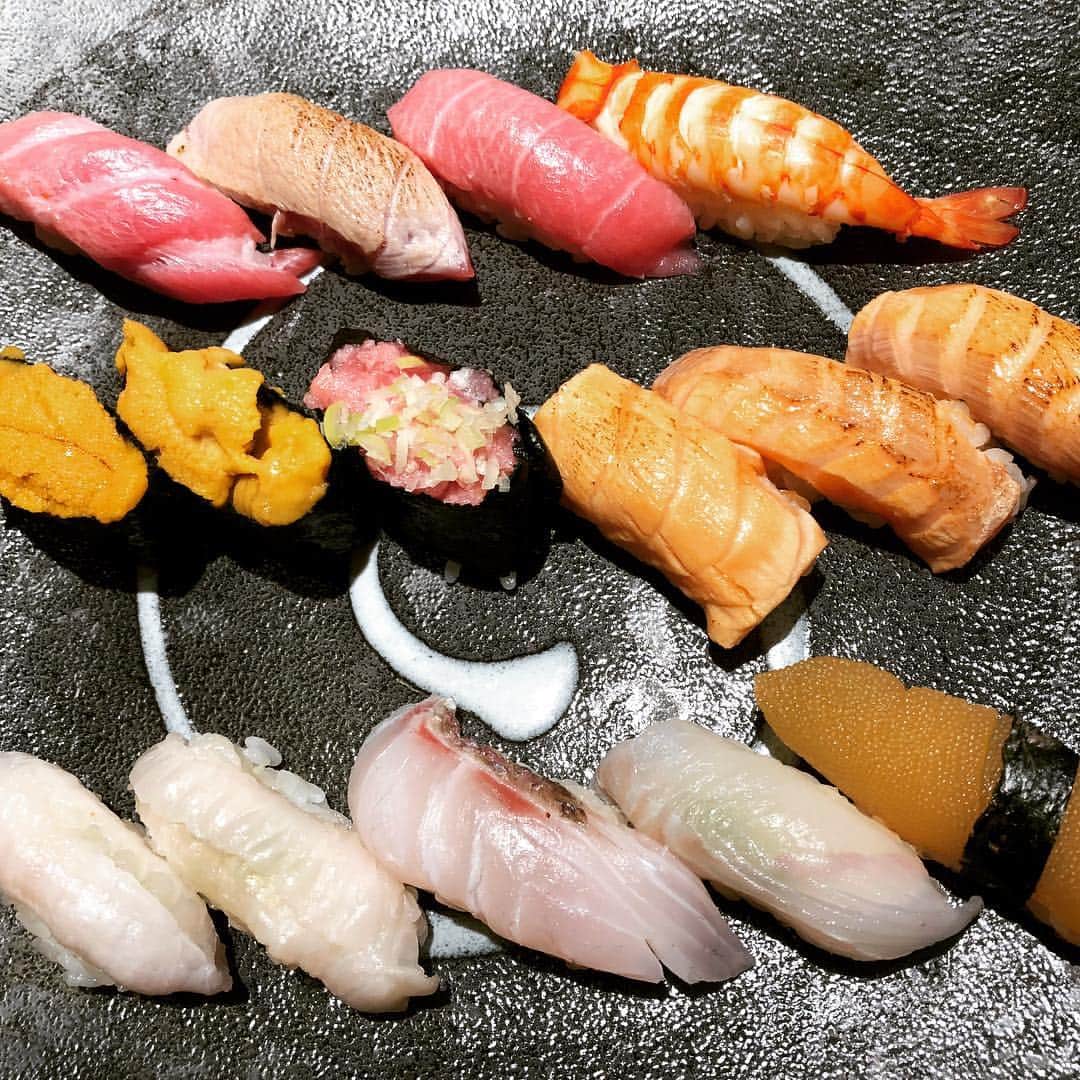 のインスタグラム：「すしぷら」