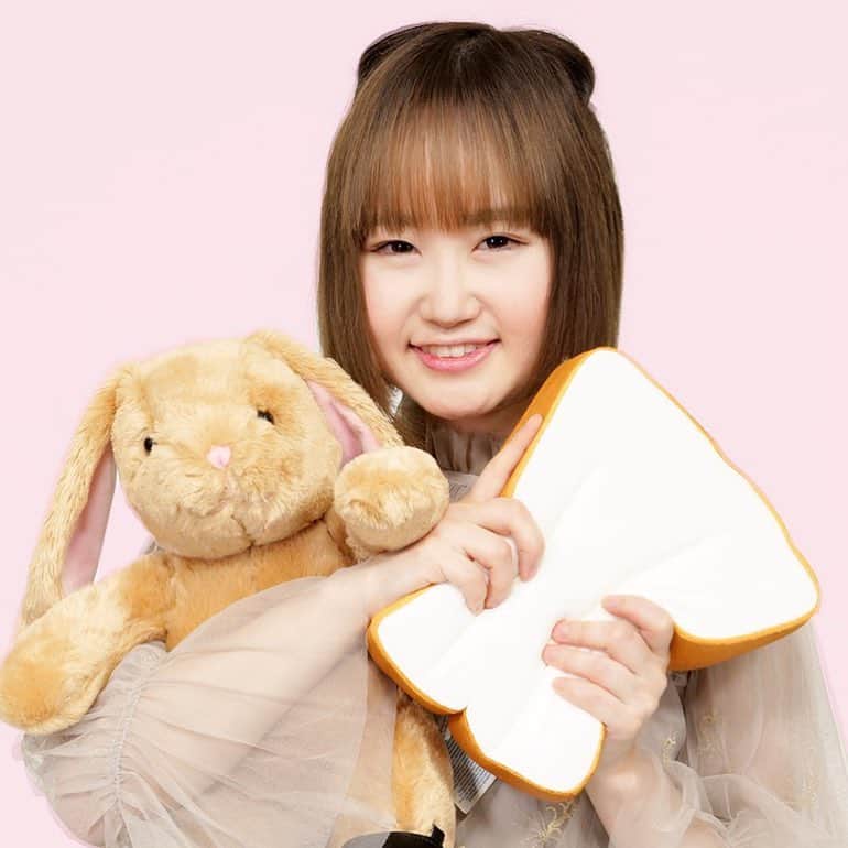 みのりんのインスタグラム：「Just a new picture of myself :) 新しい写真を撮ってもらったよ！！プロフにどんどん使おう💓  #youtube #youtuber #youtubers #youtuber好きな人と繋がりたい #minicuteclub #buildabear #みにきゅーとくら部」