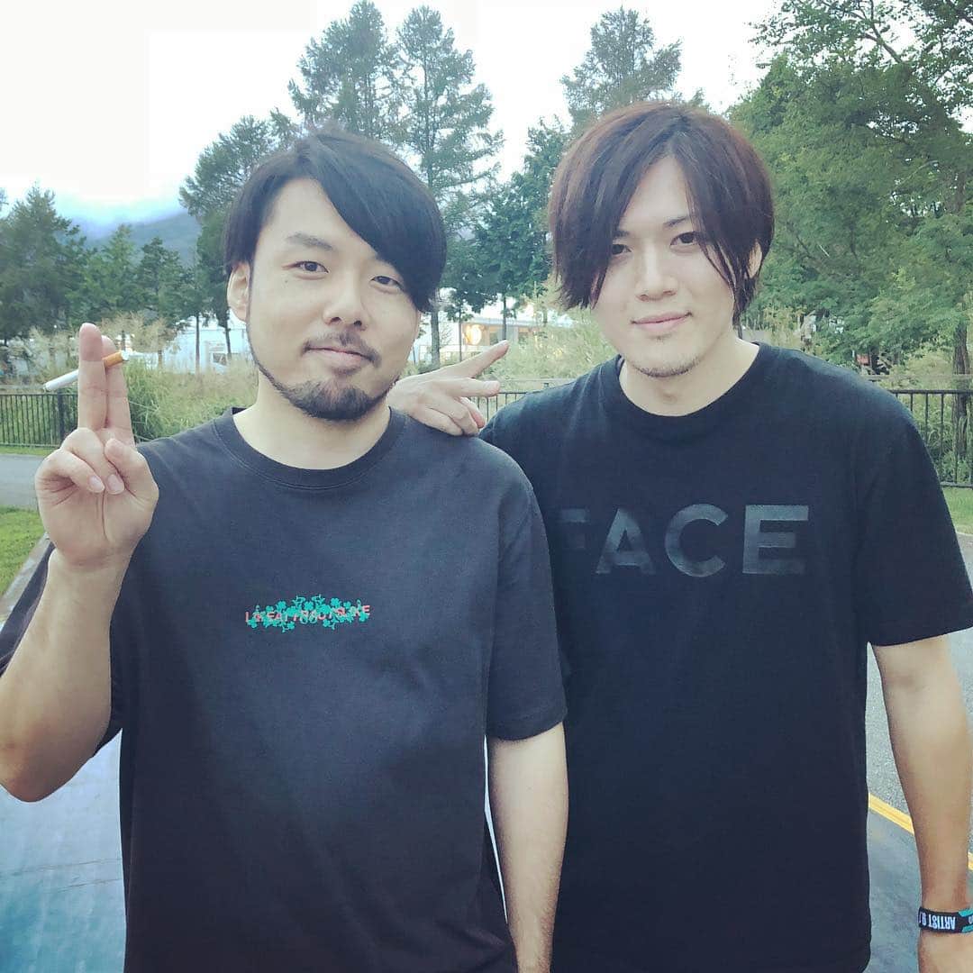 のインスタグラム：「恩人と再会。久しぶりすぎたけど元気そうで何より。」