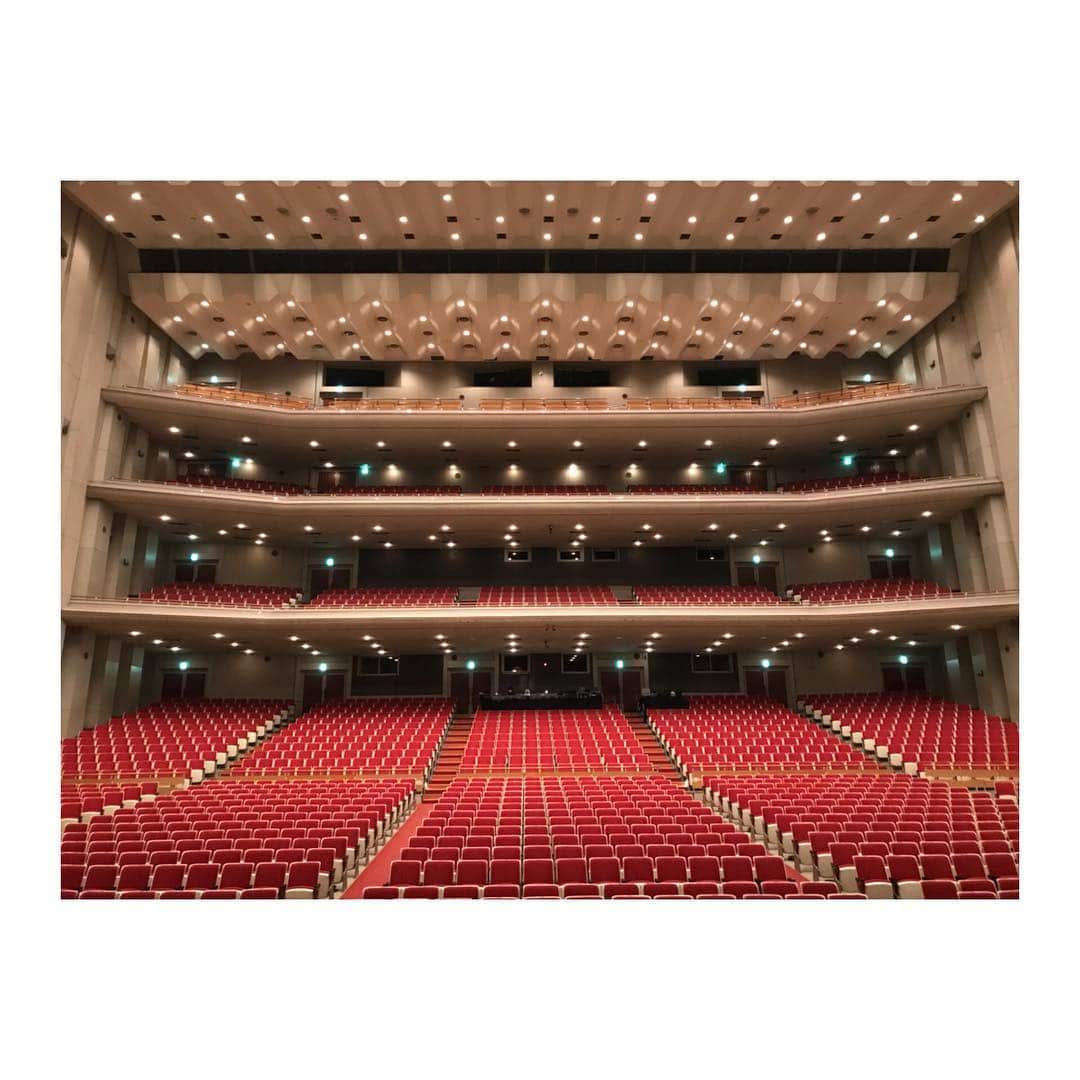 山本紗也加さんのインスタグラム写真 - (山本紗也加Instagram)「_ おはようございます。 この日がやってきました。 大千穐楽です。 愛してやまないこの作品に 出会えたことと ステージに立たせていただけたこと。 思いっきり楽しんで 残り2公演を過ごしたいと思います!! 大好きだ、アニー!! リリーもありがとうー!! _ #ミュージカル#アニー #丸美屋食品 #tomorrw」9月2日 10時10分 - sayaka_yamamoto_official
