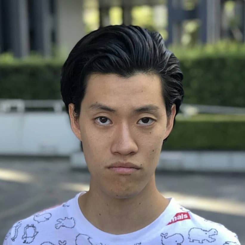 川島明のインスタグラム：「霜降り明星 粗品くん  #説教されてるのにめちゃくちゃ言いたいことありそうな後輩 #ベトナムのフォワード #カートでマリオに勝ってドヤ顔してるノコノコ #破局をとめるため未来からやって来た小栗旬さんと山田優さんの息子 #ハッシュタグバトルツアー  このInstagramがついに特番になりました！ つきましては、この粗品くんの写真につく上記のようなハッシュタグをみなさんから募集します！ 優秀な作品は番組内にて発表させていただきますのでコメント欄にどんどん投稿してください。 締め切りは9月7日（金）です。  9月17日（月）24時54分放送 読売テレビ「ハッシュタグバトルツアー」  みなさんで番組を楽しみましょう！ よろしくお願いします(о´∀`о)」