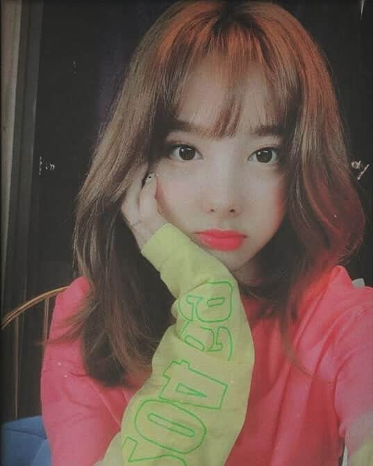 ナヨンさんのインスタグラム写真 - (ナヨンInstagram)「💖💚 #TWICE#트와이스#NAYEON#나연」9月2日 11時59分 - twicenayeon