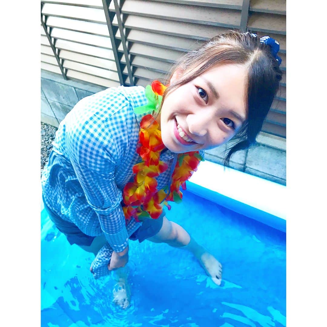 加藤一華さんのインスタグラム写真 - (加藤一華Instagram)「. セクシーポーズ…👯‍♀️(？)(？) . #instagood #instalike #pool #blue #instaphoto #instapic #iphone #portrait #water #summer #cool #color #colorful #japan #girl #グラビア #加藤一華 #いちなる #ボンボンTV #sexy」9月2日 12時14分 - ichika_kato