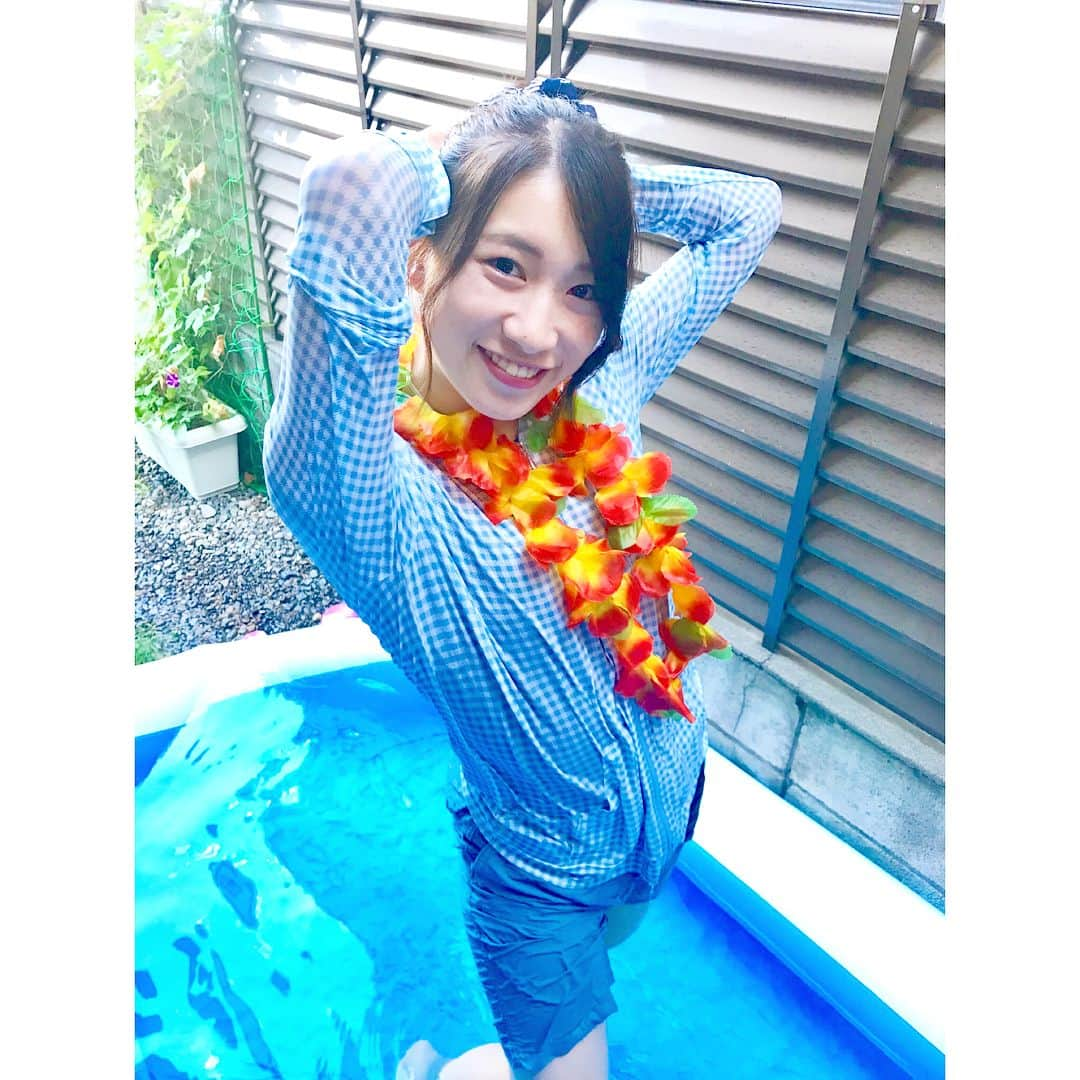 加藤一華さんのインスタグラム写真 - (加藤一華Instagram)「. セクシーポーズ…👯‍♀️(？)(？) . #instagood #instalike #pool #blue #instaphoto #instapic #iphone #portrait #water #summer #cool #color #colorful #japan #girl #グラビア #加藤一華 #いちなる #ボンボンTV #sexy」9月2日 12時14分 - ichika_kato