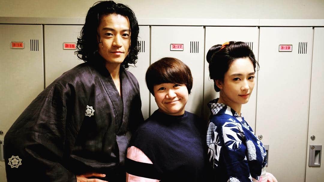 水川あさみのインスタグラム：「西郷どん今夜第33回、お龍さん登場します〜。 短い撮影でしたがとっても居心地の良い現場で、なんかずーーーっと喋ってたな、わたし。なんであんなうるさいんだろう。笑 お龍さんは33、35回と登場いたします。どうぞよろしゅう。  そしてこれから大阪でパブリックビューイング。お会い出来るの楽しみにしてます💁🏻‍♀️ #春菜なに」