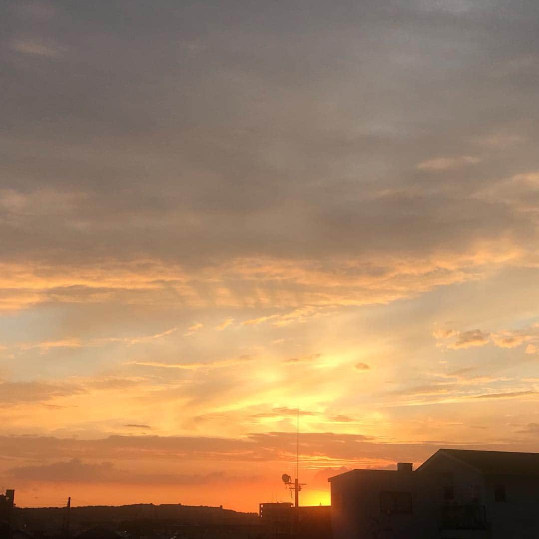 のインスタグラム：「#いまそら  #大阪  #夕焼け  #osaka #japan #富田林」