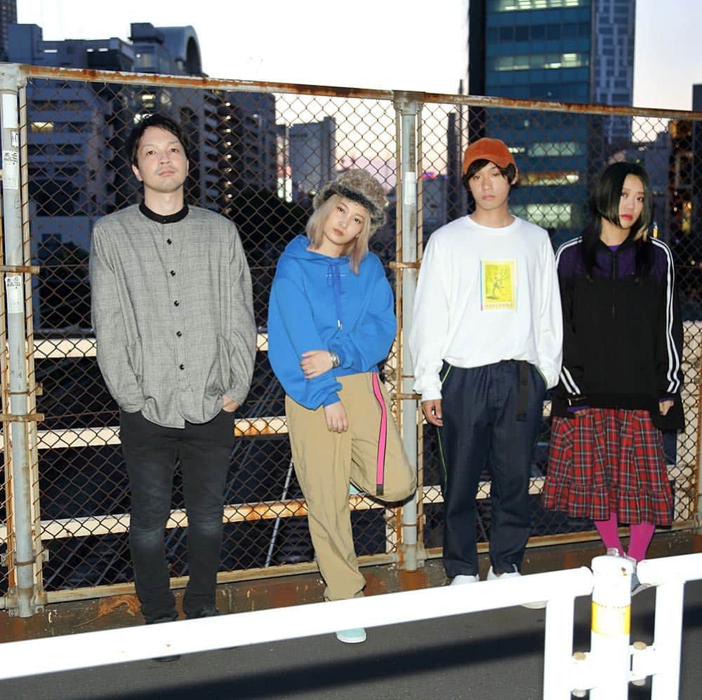 きのこ帝国のインスタグラム：「NHK-FM「サウンドクリエイターズファイル」22:00～23:30放送  9月前半（9/2（日）、9/9（日））は2回にわたって、きのこ帝国がDJを担当します！  今夜、第1回目の放送です！  ニューアルバム「タイム・ラプス」のことなど、メンバーがたっぷりお話しします！  ぜひお聴き逃しなく！」