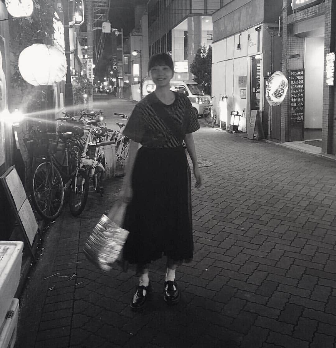 深川麻衣 さんのインスタグラム写真 - (深川麻衣 Instagram)「いつかの写真。黒ずくめ。 9月になりましたね。 早くニット着たいなぁー！」9月2日 19時03分 - fukagawamai.official