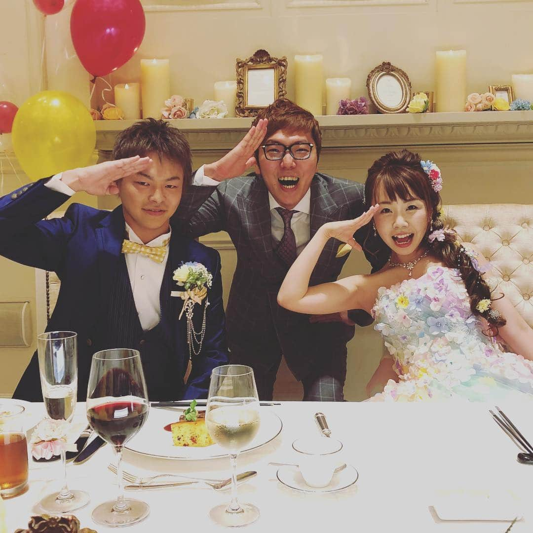 HIKAKINさんのインスタグラム写真 - (HIKAKINInstagram)「しばなん、あらためて結婚おめでとう！ 末永くお幸せに😎㊗️」9月2日 21時25分 - hikakin