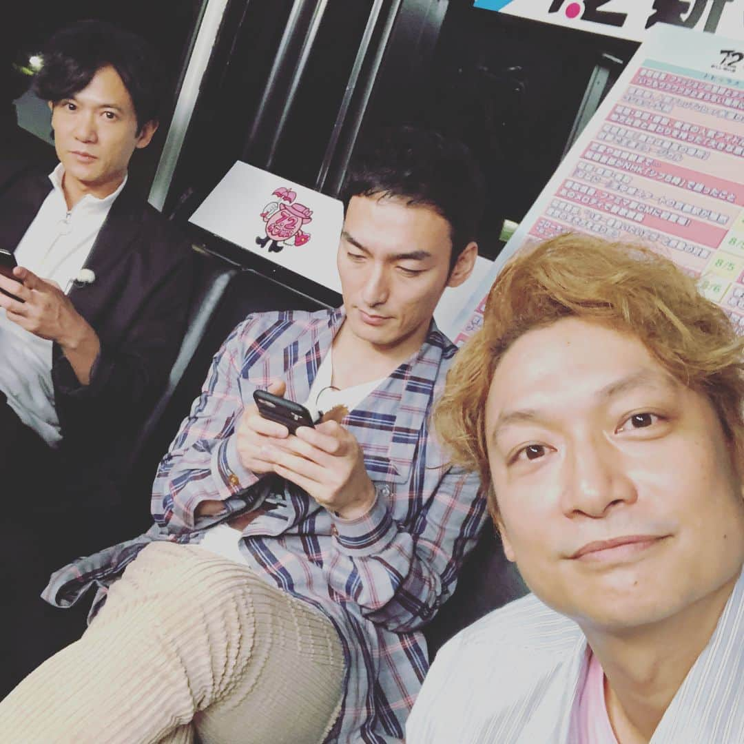 香取慎吾さんのインスタグラム写真 - (香取慎吾Instagram)「色んな方が遊びに来てくれて 幸せ #ななにー #寝ても覚めても #東出昌大 #中村文則 #西加奈子 #光浦靖子 #新井見枝香  560投稿目でUPしようとしてて忘れてた #稲垣吾郎 #56」9月2日 21時55分 - katorishingo_official