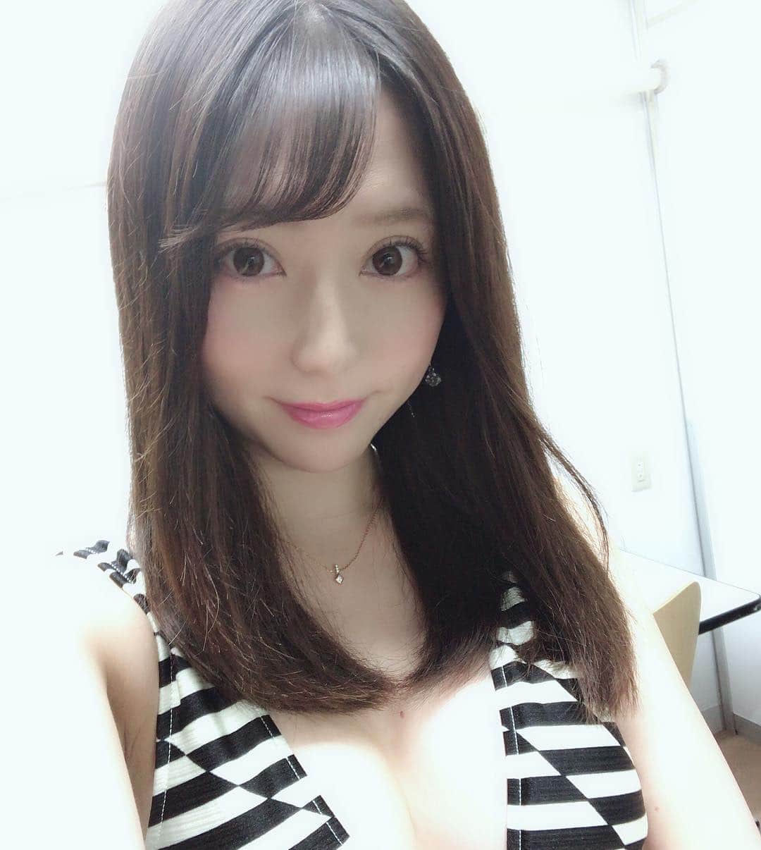 堀尾実咲のインスタグラム：「ソフマップイベント来てくれたみんな♡ ありがとうございました♥️ #グラビア #DVD #イベント #ソフマップ」