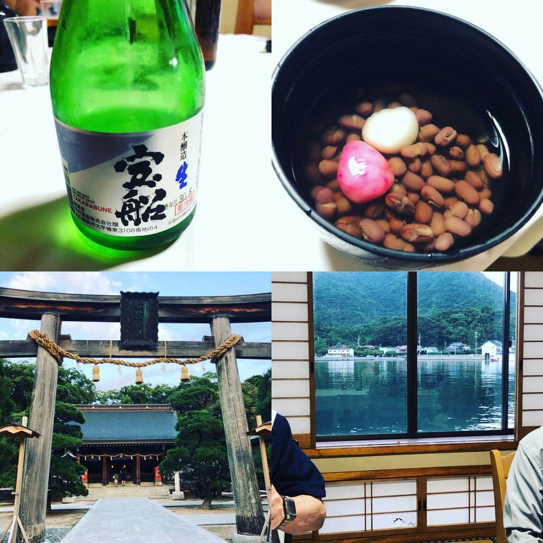 松阪ゆうきのインスタグラム：「曖歌 歌謡祭 10周年記念発表会。  無事に終わり 打ち上げに参加させて頂いたよ！  海の上にある 割烹？旅館だった。  なんか 父母の実家を思い出した。 萩は良いとこやなあ(๑>◡<๑)  ありがとうございました。  #萩  #いとこ煮  #松陰神社  #宝船」