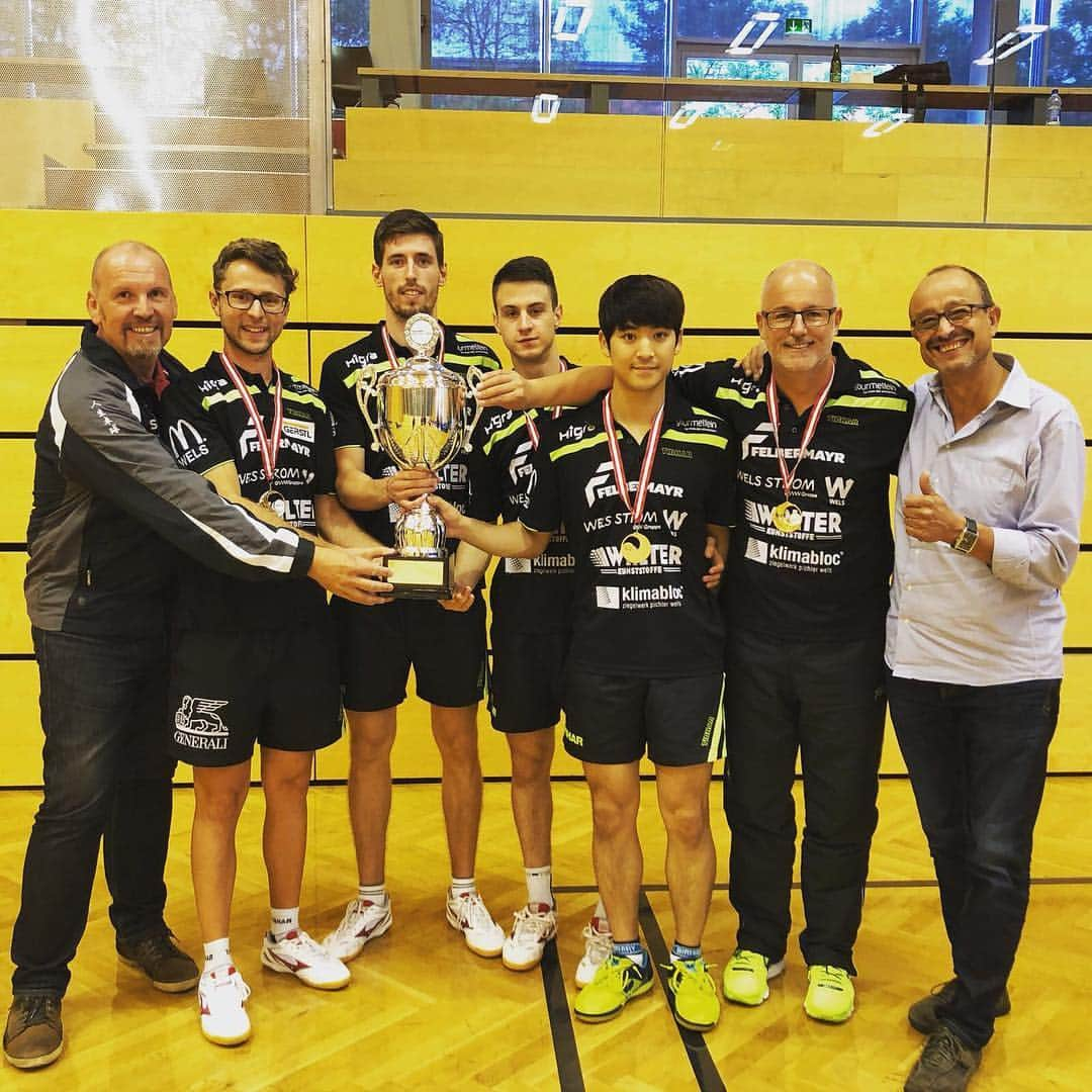 SZUDI Adamさんのインスタグラム写真 - (SZUDI AdamInstagram)「First place in the Austrian Cup! 😊💪🏻🥇🏆 @denikozul @park_ganghyeon #bravo #team #androtabletennis」9月3日 0時13分 - adam996996