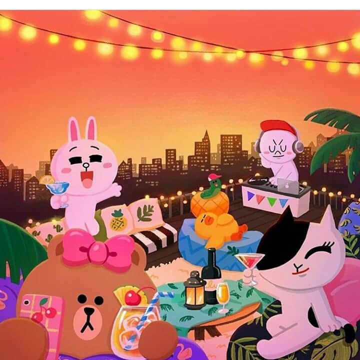 CHOCOのインスタグラム：「Weekned getaways with #BFF ❤💛 #Rooftop #Party #CHOCO #JESSICA #SALLY #CONY #EDWARD #MOON #LINEFRIENDS」
