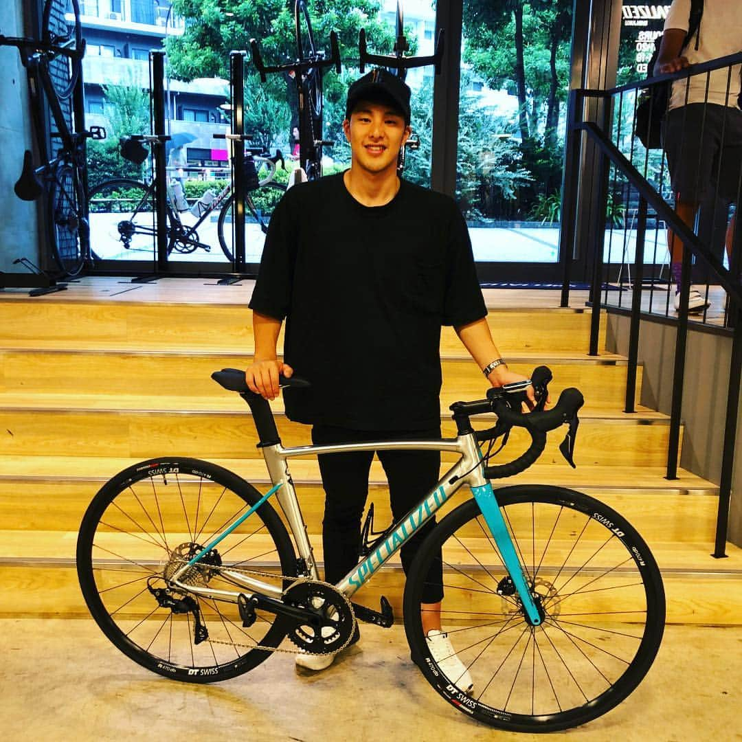 瀬戸大也さんのインスタグラム写真 - (瀬戸大也Instagram)「初のロードバイク🚴‍♂️ 先週登場したSPECIALIZEDのALLEZSPRINTDISCです！  新しいトレーニングがまた増えました👍  #specialized #スペシャライズド #ロードバイク #bike #training #swimming #roadtotokyo2020」9月3日 21時13分 - daiya_seto